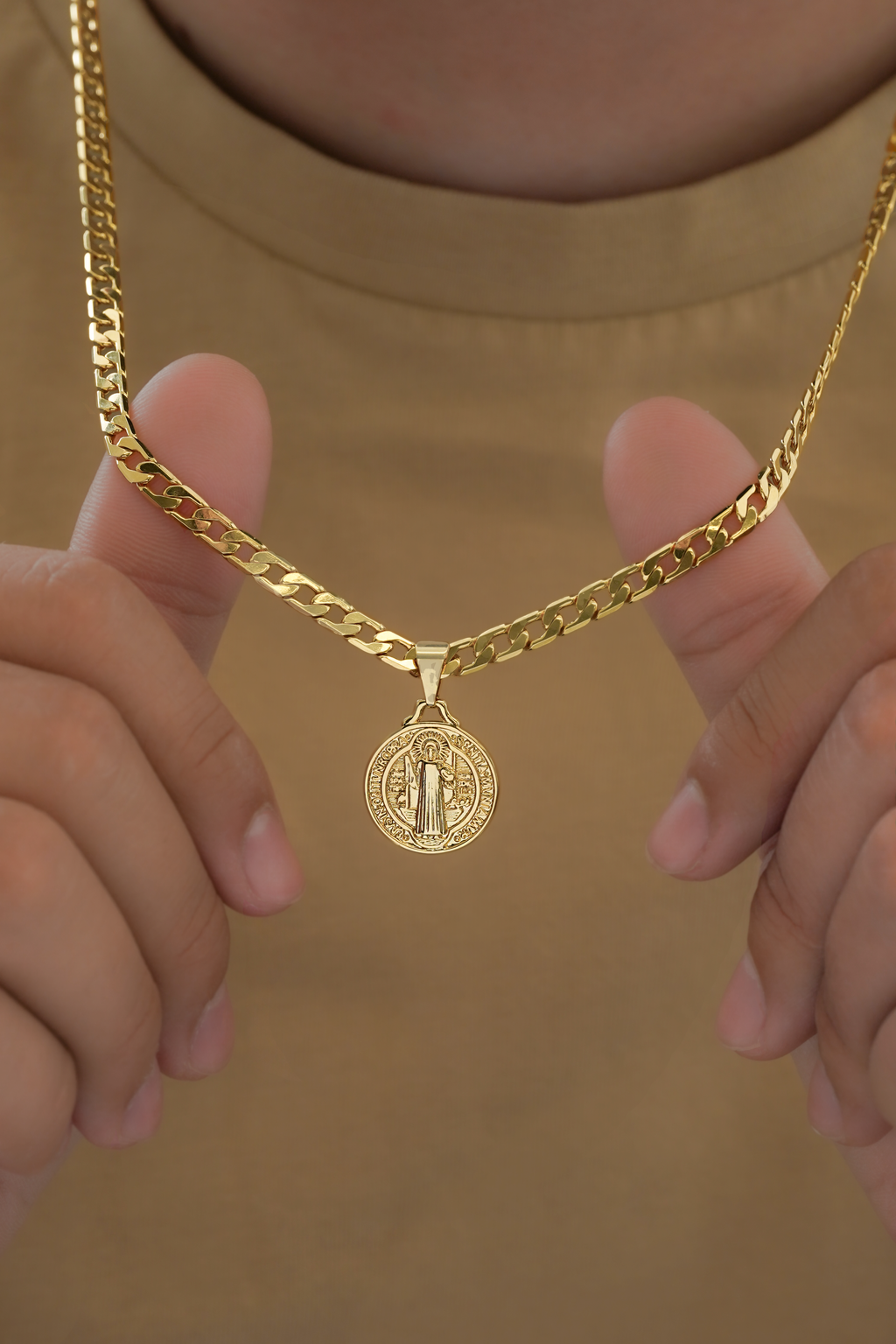 D Medalla de San Benito